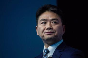 突然暴跌！市值縮水超9200億，劉強東的“策略”為何沒奏效？
